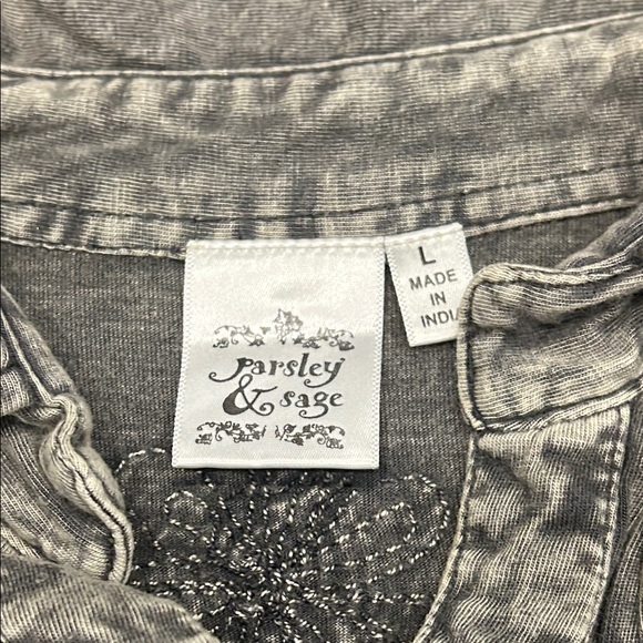 Parsley & Sage Charcoal Button-Up Shirt - Picture 2 of 14